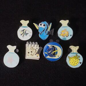 Disney Pin Trading 7 Pin Lot Featuring Finding Nemo (005)